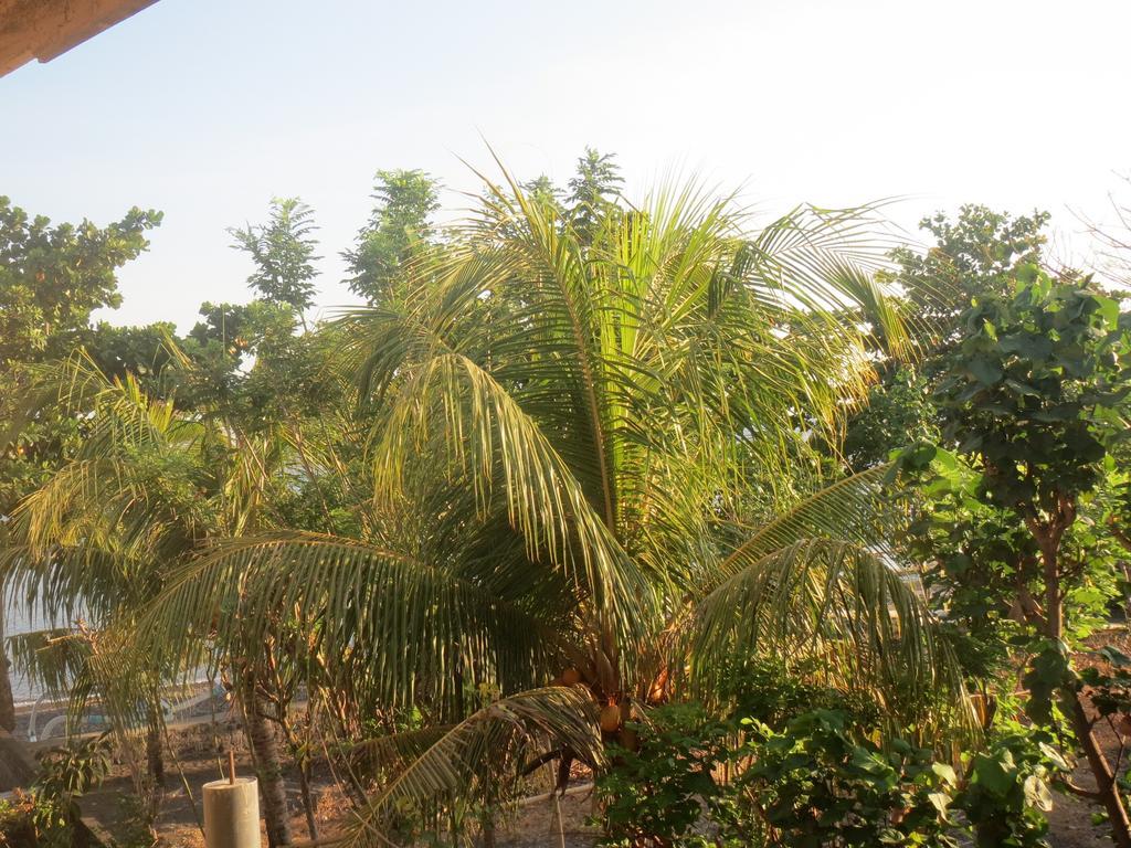Amed Sari Beach Guesthouse Esterno foto