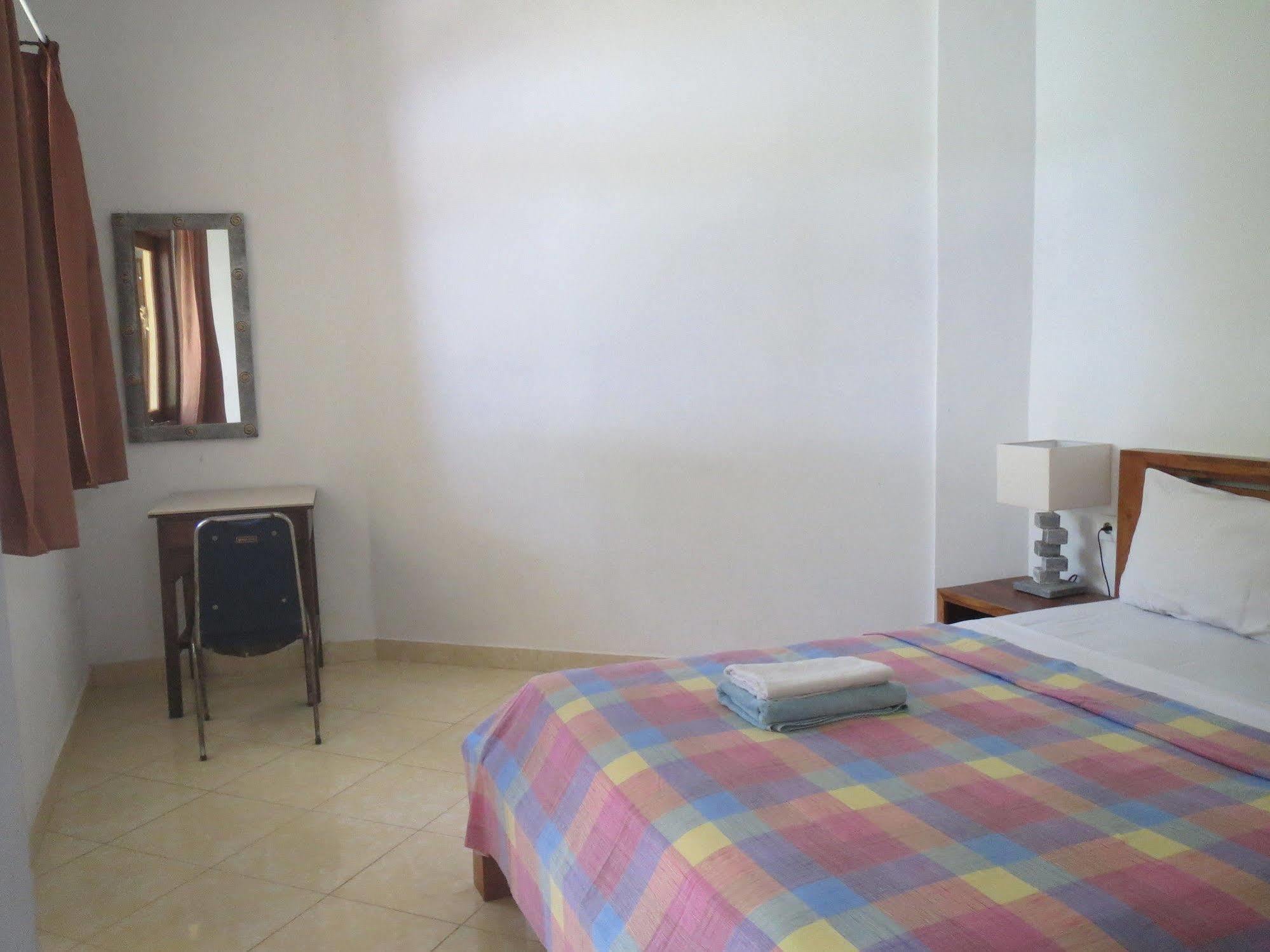 Amed Sari Beach Guesthouse Esterno foto