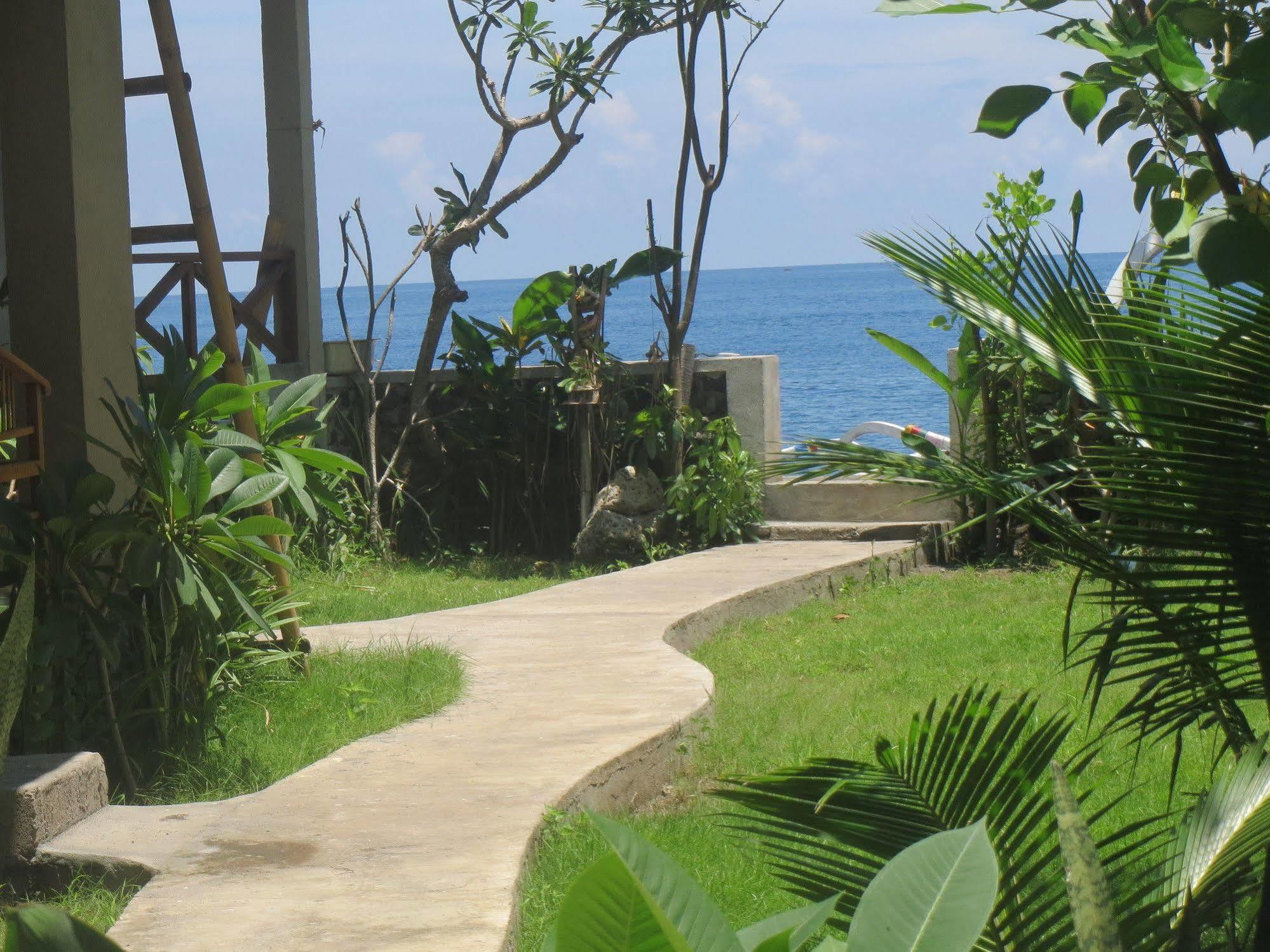 Amed Sari Beach Guesthouse Esterno foto