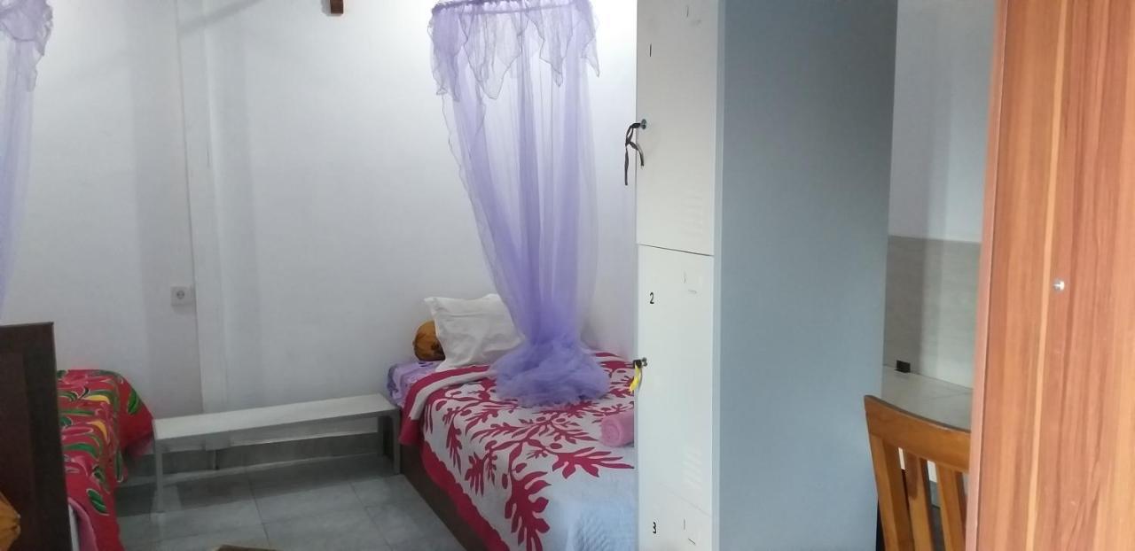 Amed Sari Beach Guesthouse Esterno foto