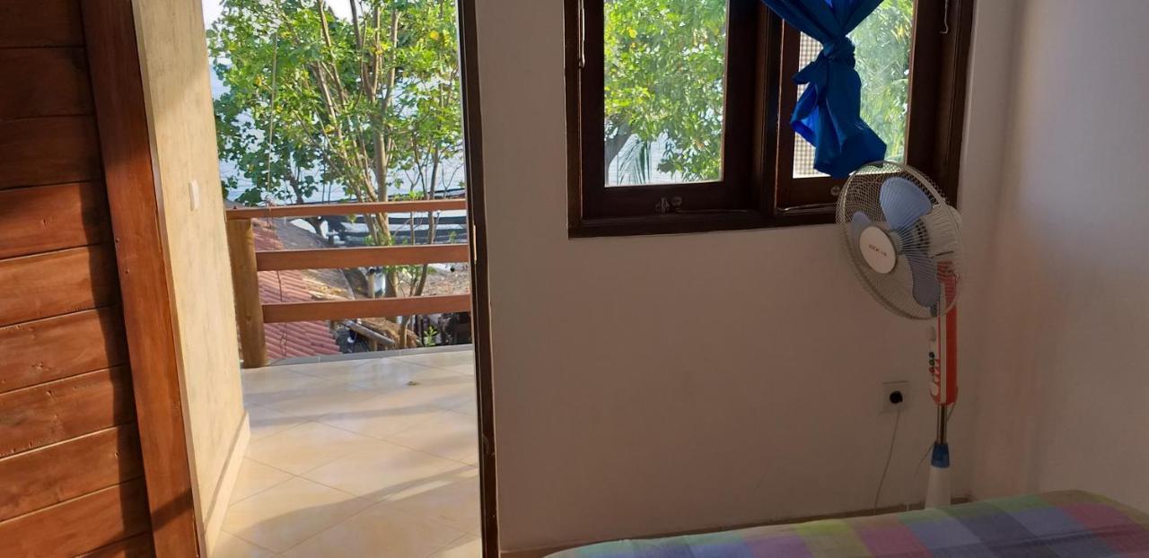 Amed Sari Beach Guesthouse Esterno foto